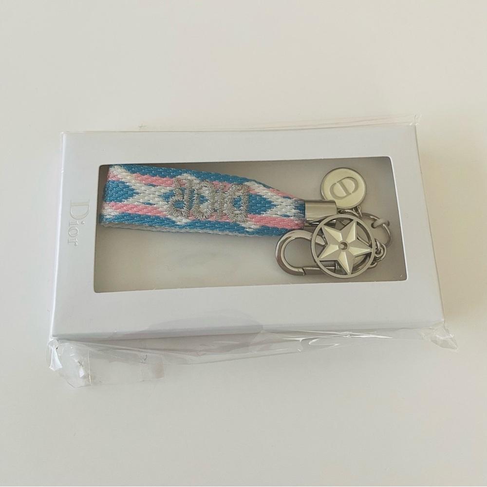 Brand New Dior Silver Tone Star Charm Logo Embroidery Key Chain - Picture 8 of 8